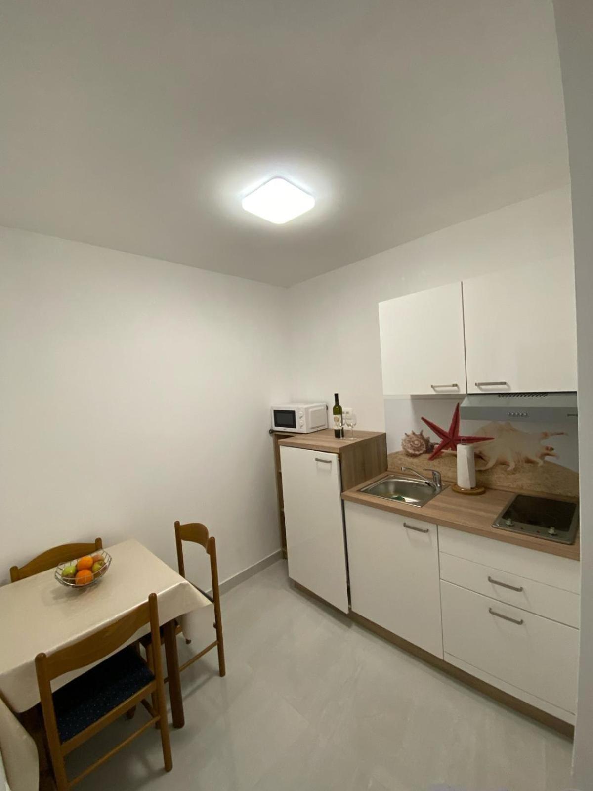 Apartmani Radosav Šilo Eksteriør billede